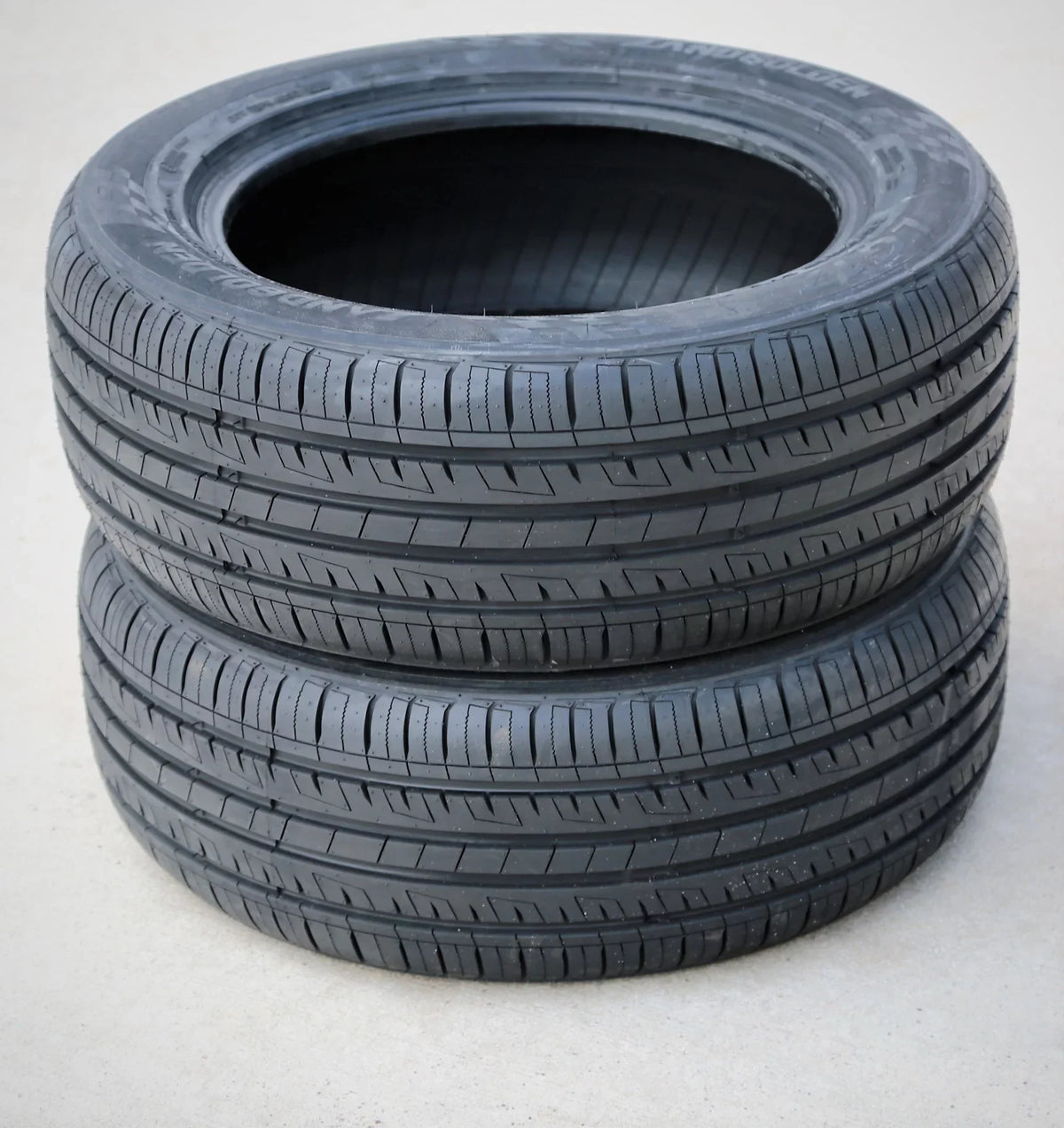 Landgolden LG17 195/55R15 85V Functionality Tire Fits: 2007-08 Honda Fit Sport, 1999-2000 Honda Civic Si
