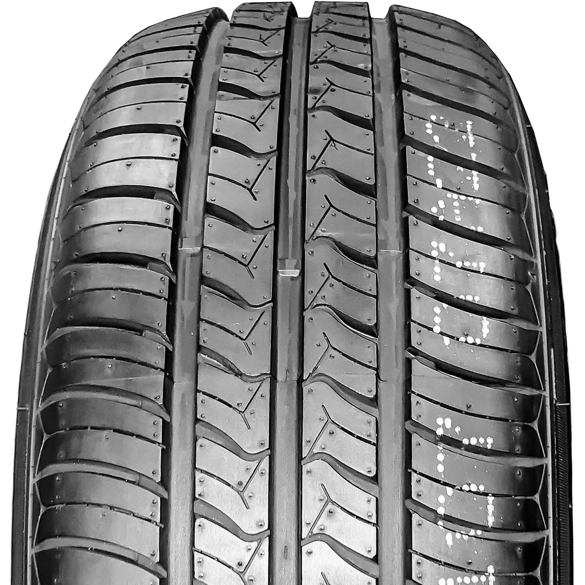 Tire Lancaster LP-16 175/65R15 84H Efficiency Fits: 2010-14 Mini Cooper Clubman, 2002-07 Mini Cooper Base